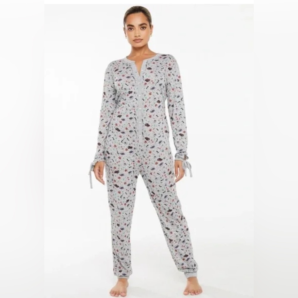 Savage X Fenty ‘Tis The Savage Holiday Print‎ Open-Back Onesie – Size S